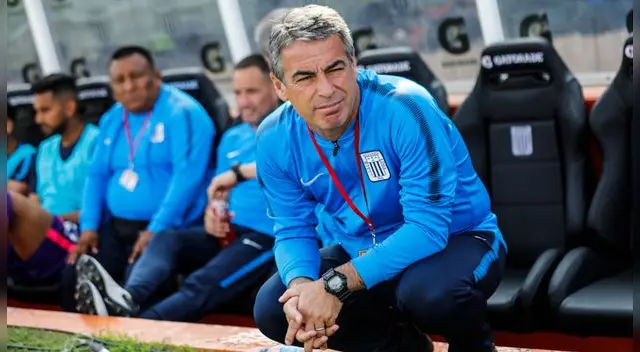 Pablo Bengoechea, durante un partido de Alianza Lima. Pablo Bengoechea, durante un partido de Alianza Lima.