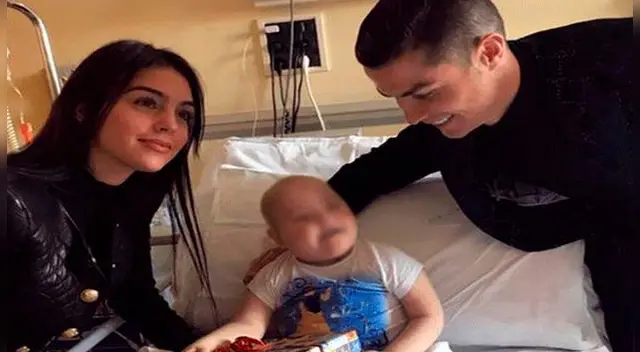Cristiano Ronaldo visita de manera sorpresiva a niños de un hospital en Turín por Navidad | FOTO | VIRAL Cristiano Ronaldo visita de manera sorpresiva a niños de un hospital en Turín por Navidad | FOTO | VIRAL
