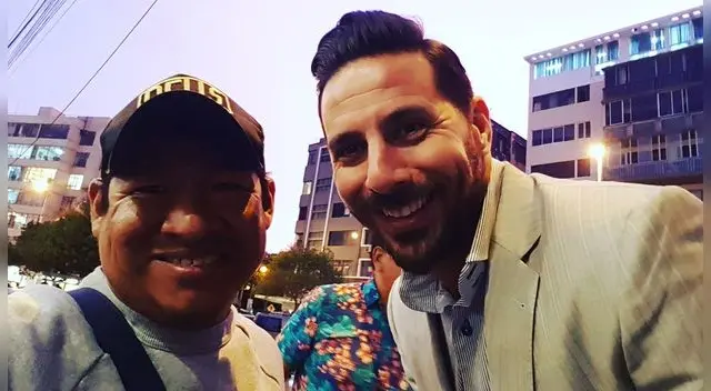 Claudio Pizarro causa sensación en su llegada a Lima