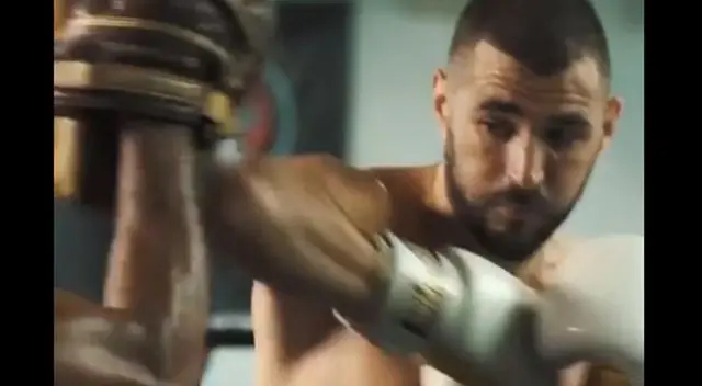 Karim Benzema se somete a riguroso entrenamiento de box durante sus vacaciones Karim Benzema se somete a riguroso entrenamiento de box durante sus vacaciones