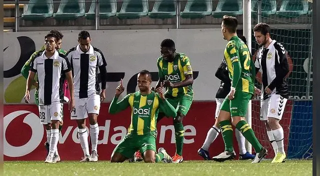 Tondela, con Sergio Peña, venció 2-1 al Nacional por la Copa de la Liga de Portugal.