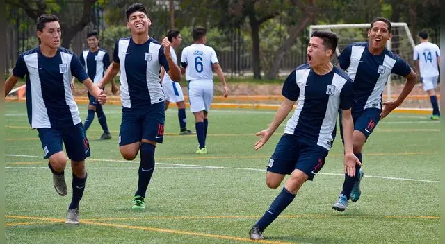 Alianza Lima: Leonardo de la Cruz llegó a España para probarse en el Real Oviedo | Descentralizado 2019
