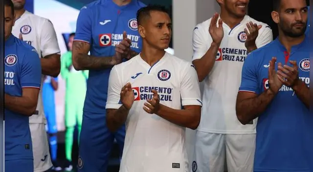 Yoshimar Yotún podría debutar en Cruz Azul ante Puebla por la Liga MX señaló Caixinha | VIDEO | Liga MX Yoshimar Yotún podría debutar en Cruz Azul ante Puebla por la Liga MX señaló Caixinha | VIDEO | Liga MX
