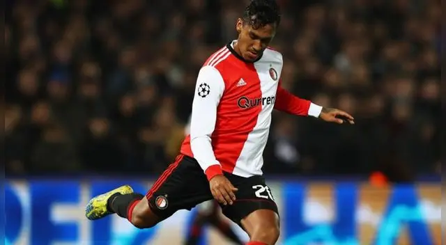 Renato Tapia podría cambiar de aires en Holanda