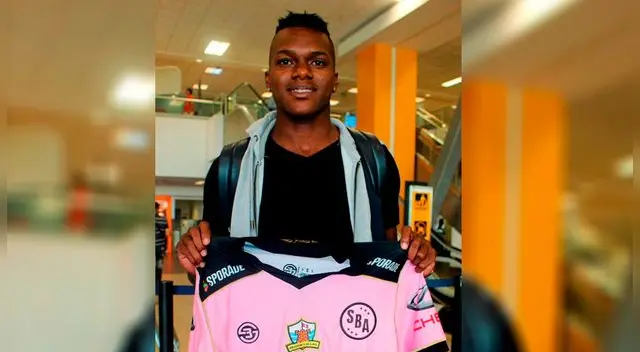 Jhon Mosquera llega del Sport Loreto. 
