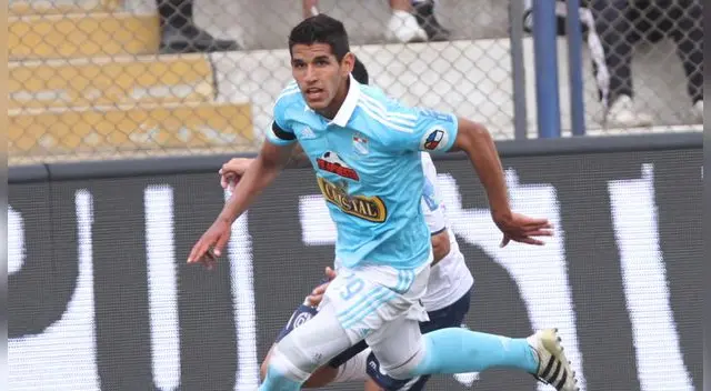 Luis Abram partió al fútbol argentino para ser jugador del Vélez Sarsfield.  Luis Abram partió al fútbol argentino para ser jugador del Vélez Sarsfield.