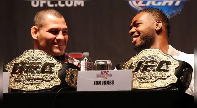UFC: Caín Velásquez tiene en la mira a Jon Jones si Daniel Cormier deja las MMA