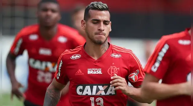 Flamengo rechazó oferta de San Lorenzo por Miguel Trauco