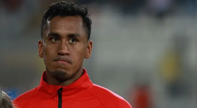 Renato Tapia nunca jugó en ningún equipo del Perú. Se formó en el Esther Grande de Bentín. 
