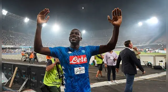 Kalidou Koulibaly: Real Madrid y Manchester United pugnan por el fichaje del central senegalés
