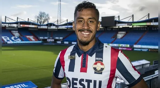 Renato Tapia: Técnico del Willem II llena de elogios al volante peruano