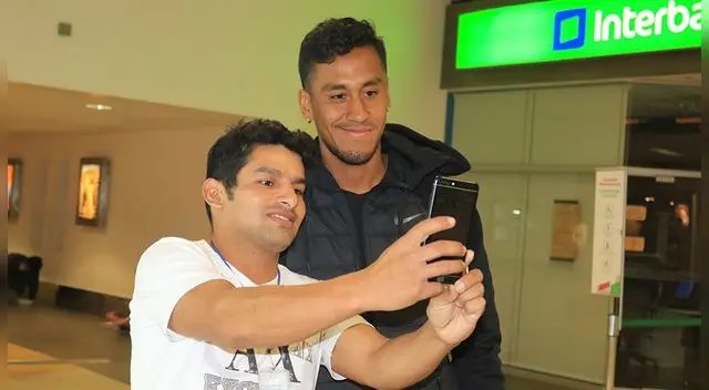 Renato Tapia nunca jugó en ningún equipo del Perú. Renato Tapia nunca jugó en ningún equipo del Perú.