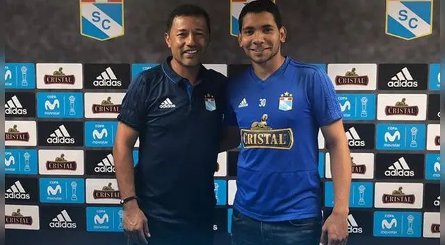 Apoya “Chorri”: Cristian Palacios fue presentado en Cristal Apoya “Chorri”: Cristian Palacios fue presentado en Cristal