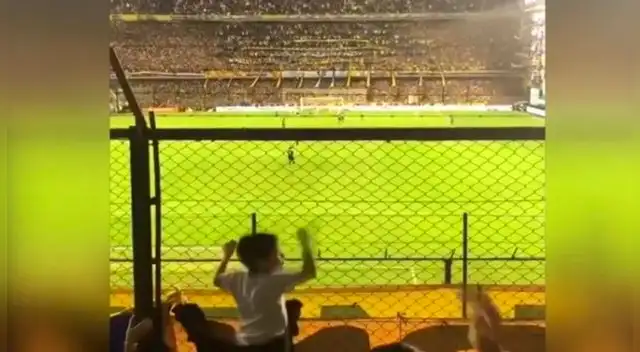 Pequeño hincha de Boca Juniors hizo temblar a La Bombonera. Captura: ESPN Pequeño hincha de Boca Juniors hizo temblar a La Bombonera. Captura: ESPN