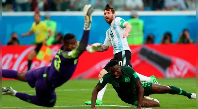 Messi abrió el marcador con un potente derechazo.