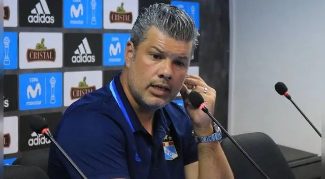 Bolívar anunció que Carlos Benavides dejó la gerencia del club