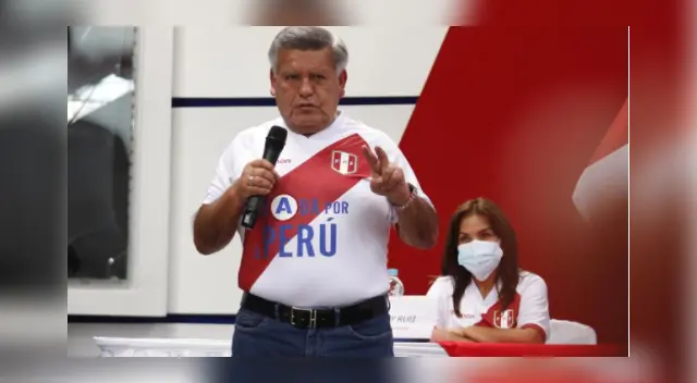 César Acuña anunció el inicio de un programa llamado ‘Cruzada por el Perú'.