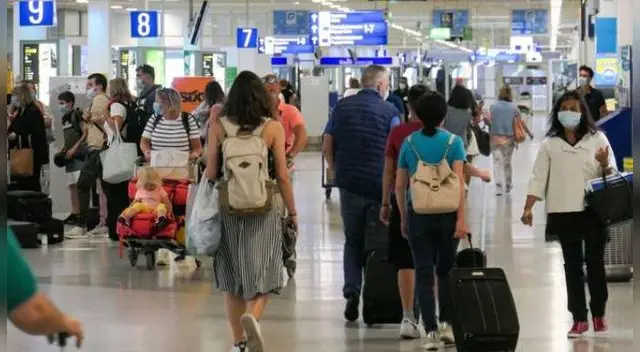 Unión Europea decide reabrir sus fronteras para turistas vacunados contra la COVID-19. Unión Europea decide reabrir sus fronteras para turistas vacunados contra la COVID-19.