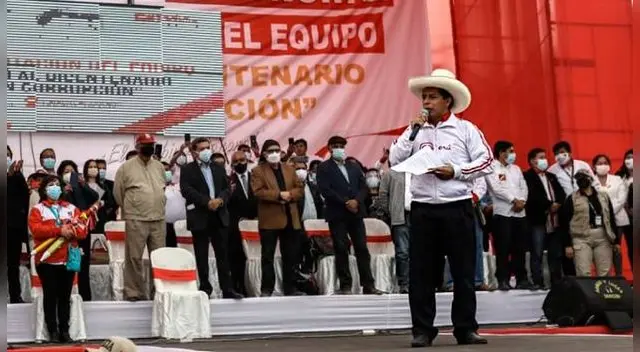 Pedro Castillo anunció a su equipo técnico en Puente Piedra.