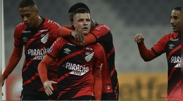 Kayzer adelantó a Atlético Paranaense: anotó el 1-0 ante Melgar en la Sudamericana 2021 - VIDEO Kayzer adelantó a Atlético Paranaense: anotó el 1-0 ante Melgar en la Sudamericana 2021 - VIDEO