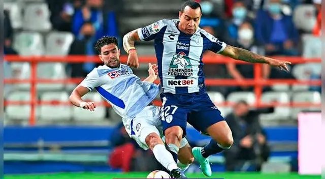 Cruz Azul igualó sin goles ante Pachuca en el Estadio Hidalgo.