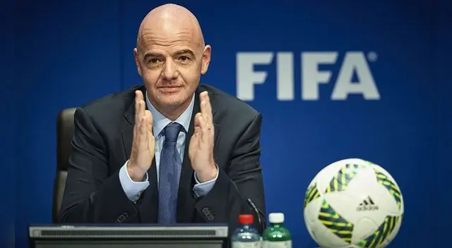 Gianni Infantino es el actual presidente de la FIFA, organización que cumplirá 117 años de fundación este 21 de mayo. Foto: AFP