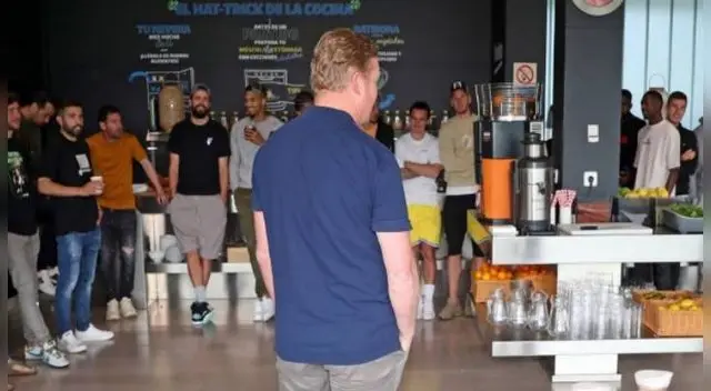 Koeman se despide del plantel antes de las vacaciones. Koeman se despide del plantel antes de las vacaciones.