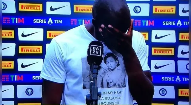 Lukaku se conmovió en vivo: