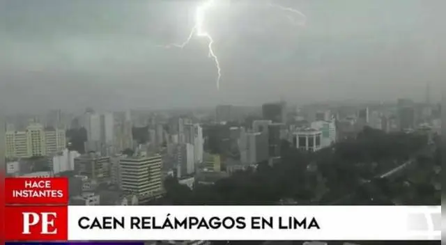 Se registraron relámpagos esta mañana en diferentes distritos de Lima. Se registraron relámpagos esta mañana en diferentes distritos de Lima.
