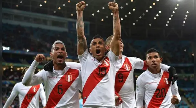 La selección peruana lucha por clasificar a su segundo mundial consecutivo.