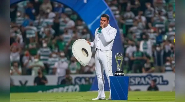 SEGOB puede multar a Pablo Montero por cambiar letra del himno nacional mexicano