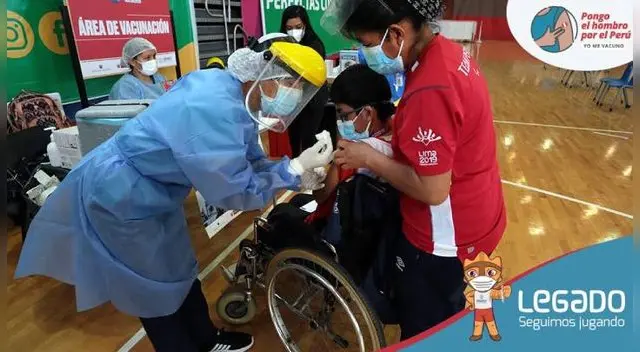 Para atletas fueron inoculados contra la COVID-19 en la Videna.