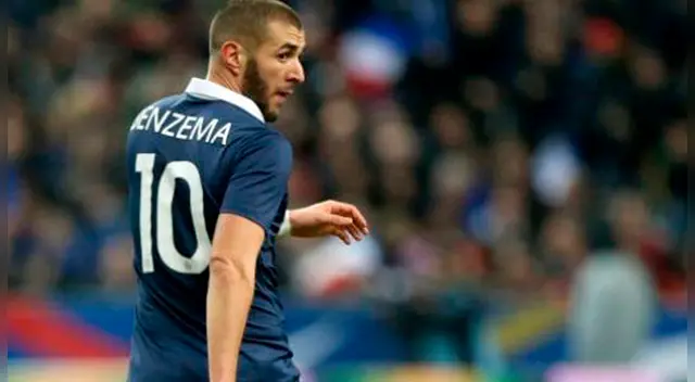 Karim Benzema portará otro dorsal en su regreso al combinado francés. Foto: AFP