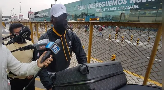 Luis Advíncula llegó a Lima para trabajos con la Selección Peruana Luis Advíncula llegó a Lima para trabajos con la Selección Peruana
