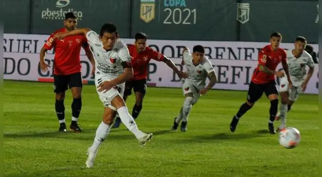 Colón enfrentará a Racing Club en la final de la Copa de la Liga Profesional. Colón enfrentará a Racing Club en la final de la Copa de la Liga Profesional.