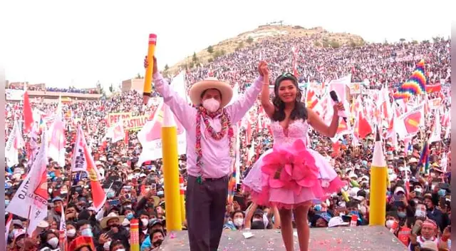 Yarita Lizeth acompaño a Pedro Castillo en Juliaca.
