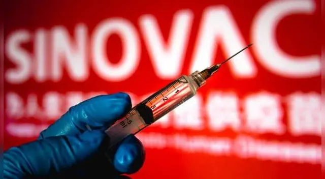 La OMS aprueba el uso de la vacuna china anticovid Sinovac.