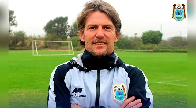 Carlos Desio es nuevo entrenador de Binacional Carlos Desio es nuevo entrenador de Binacional