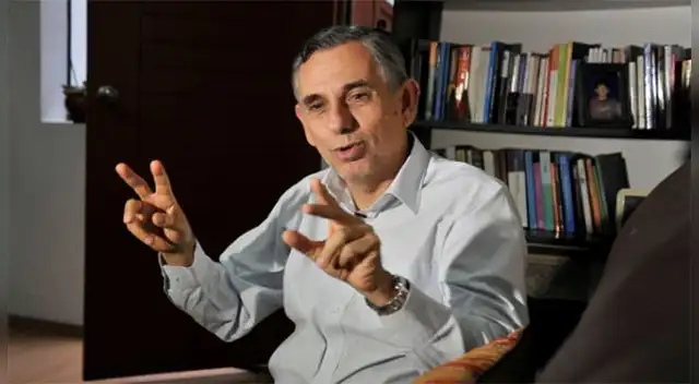 Pedro Francke aseguró que esta a la espera de Luis Carranza