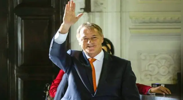 Jorge Muñoz hace un llamado al civismo en medio de las elecciones 2021