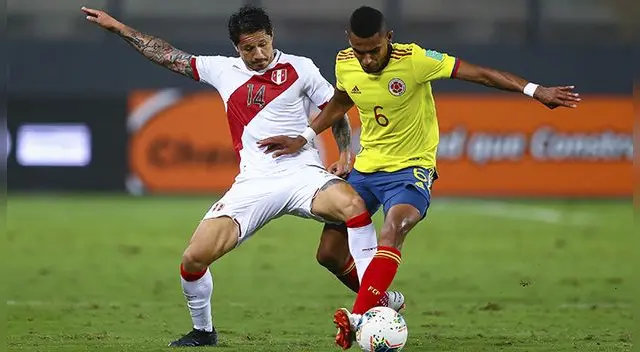 Gianluca Lapadula dejó todo en la cancha ante Colombia. Gianluca Lapadula dejó todo en la cancha ante Colombia.