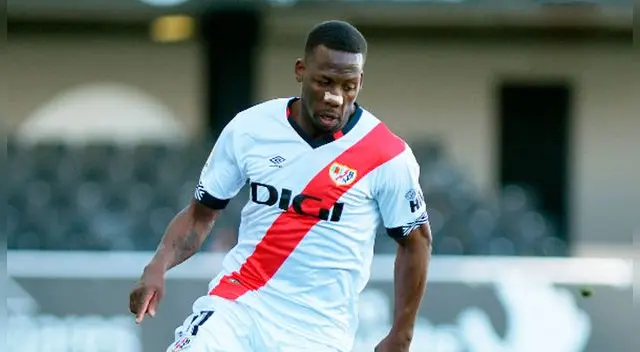 Luis Advíncula tiene contrato con Rayo Vallecano hasta el 30 de junio del 2022.