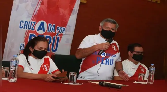 Cesar Acuña pidió a los candidatos que respeten los resultados de la ONPE