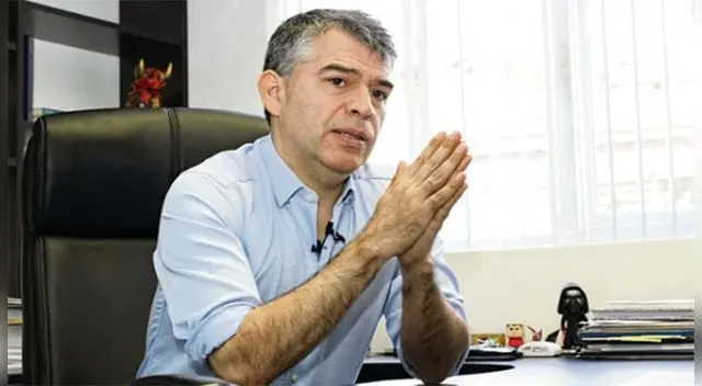 Julio Guzmán renuncia al Partido Morado