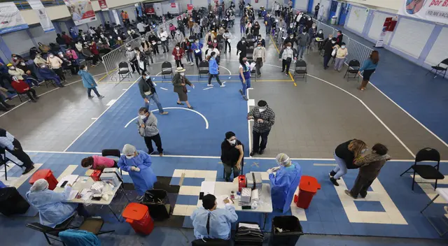 PCM: Perú bate su récord de vacunación diaria tras inmunizar a más de 167 mil personas PCM: Perú bate su récord de vacunación diaria tras inmunizar a más de 167 mil personas