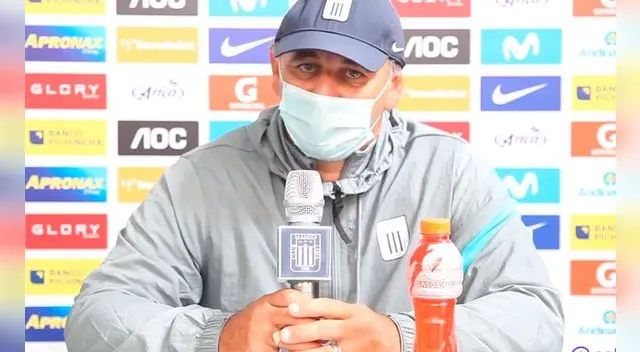 Carlos Bustos firmó con Alianza Lima por toda la temporada 2021. Foto: Alianza Lima TV Carlos Bustos firmó con Alianza Lima por toda la temporada 2021. Foto: Alianza Lima TV
