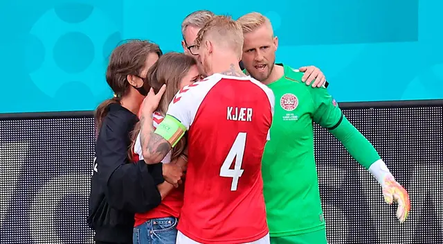Peter Schmeichel criticó a la UEFA por reanudar el partido.