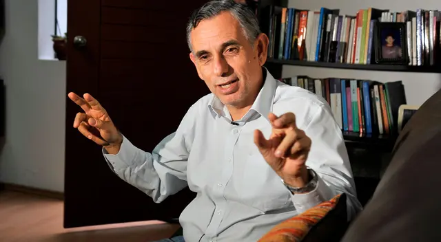 Pedro Francke es una de las figuras más destacadas del equipo de Pedro Castillo. Pedro Francke es una de las figuras más destacadas del equipo de Pedro Castillo.