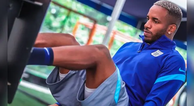 Jefferson Farfán disputó seis partidos con la camiseta blanquiazul en este año. Foto: Alianza Lima