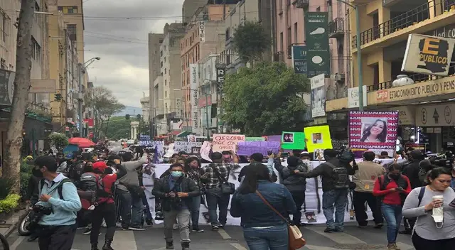 Ciudadanos piden justicia para las dos chicas que se encuentran graves